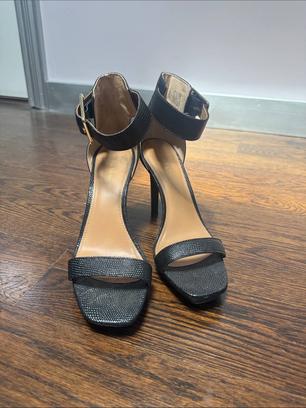 Calvin Klein Women's Vable Platform Dress Sandal, Black, size 8 - Picture 2 of 8